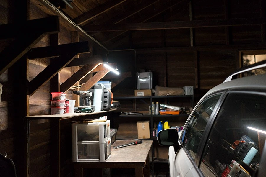 LED T5 Integrated Light Fixtures - Linkable Linear LED Task Lights - 120V - 1,035 Lumens - 24 Inch - With 3-Pin Plug Input - Image 8