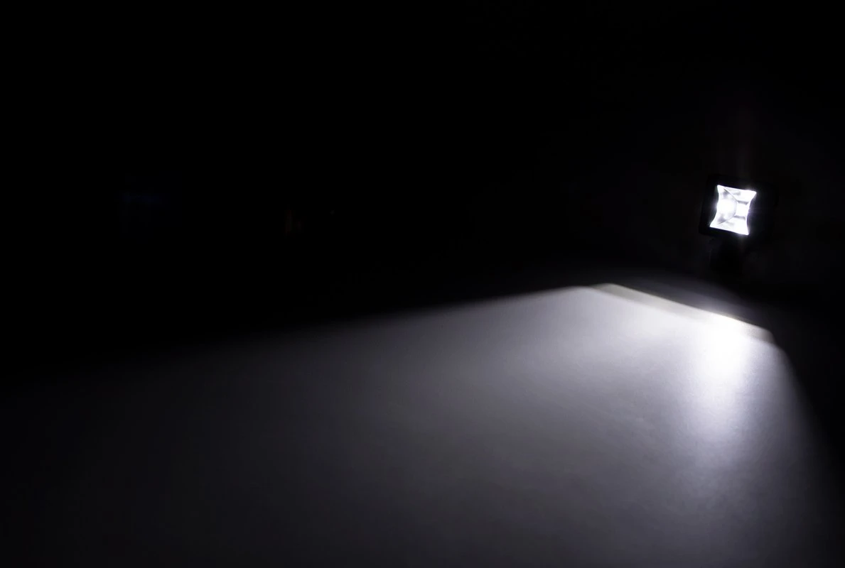 2.5β Square Mini LED Pod Light - Flood Beam - Amber Accent - 1,850 Lumens - 6500K - Single / 2-Pack - Image 4