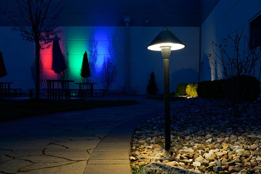 Landscape LED Path Lights With Hammered Shade - Adjustable Height - 3 Watt - Black - Image 10