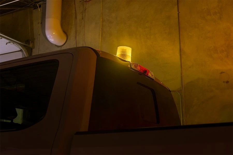 5-1/2" Amber LED Strobe Light Beacon - Magnetic Surface Mount - 12V Adapter - 3 Flash Patterns - Image 9