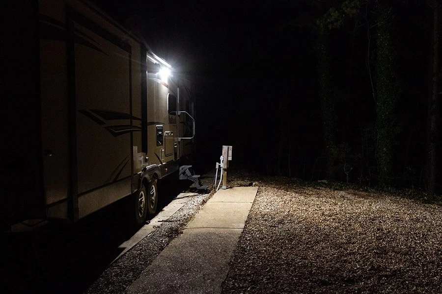 9" LED RV/Camper Porch Utility Light - Awning Flood Light - Black - 1450 Lumens - 18W - 3000K - Image 6